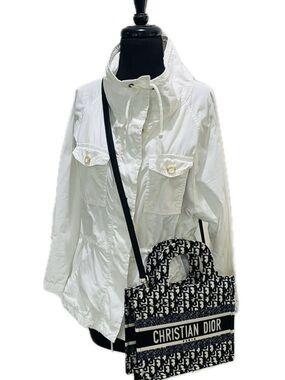 Gap Women’s White Drawstring Funnel Neck Jacket